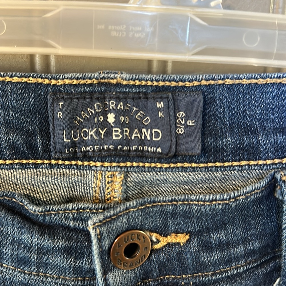 EUC Lucky Brand Sweet’N Straight Jeans - Picture 2 of 4
